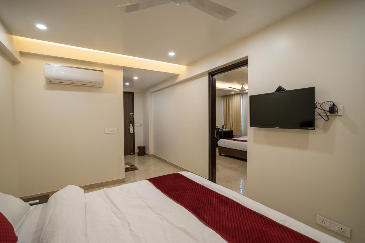 Hotel Sheerha Royal Residency-Near Jaipur Airport Exteriér fotografie