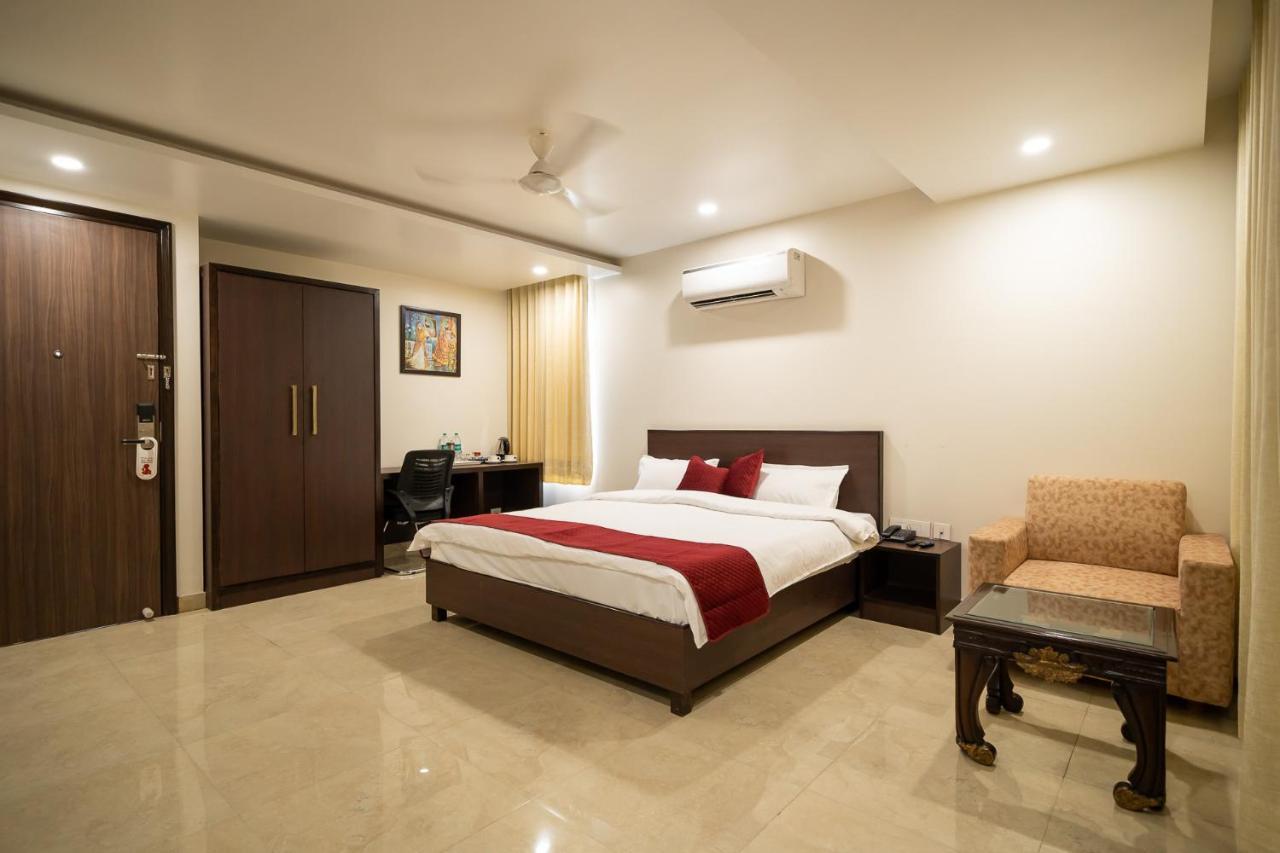 Hotel Sheerha Royal Residency-Near Jaipur Airport Exteriér fotografie