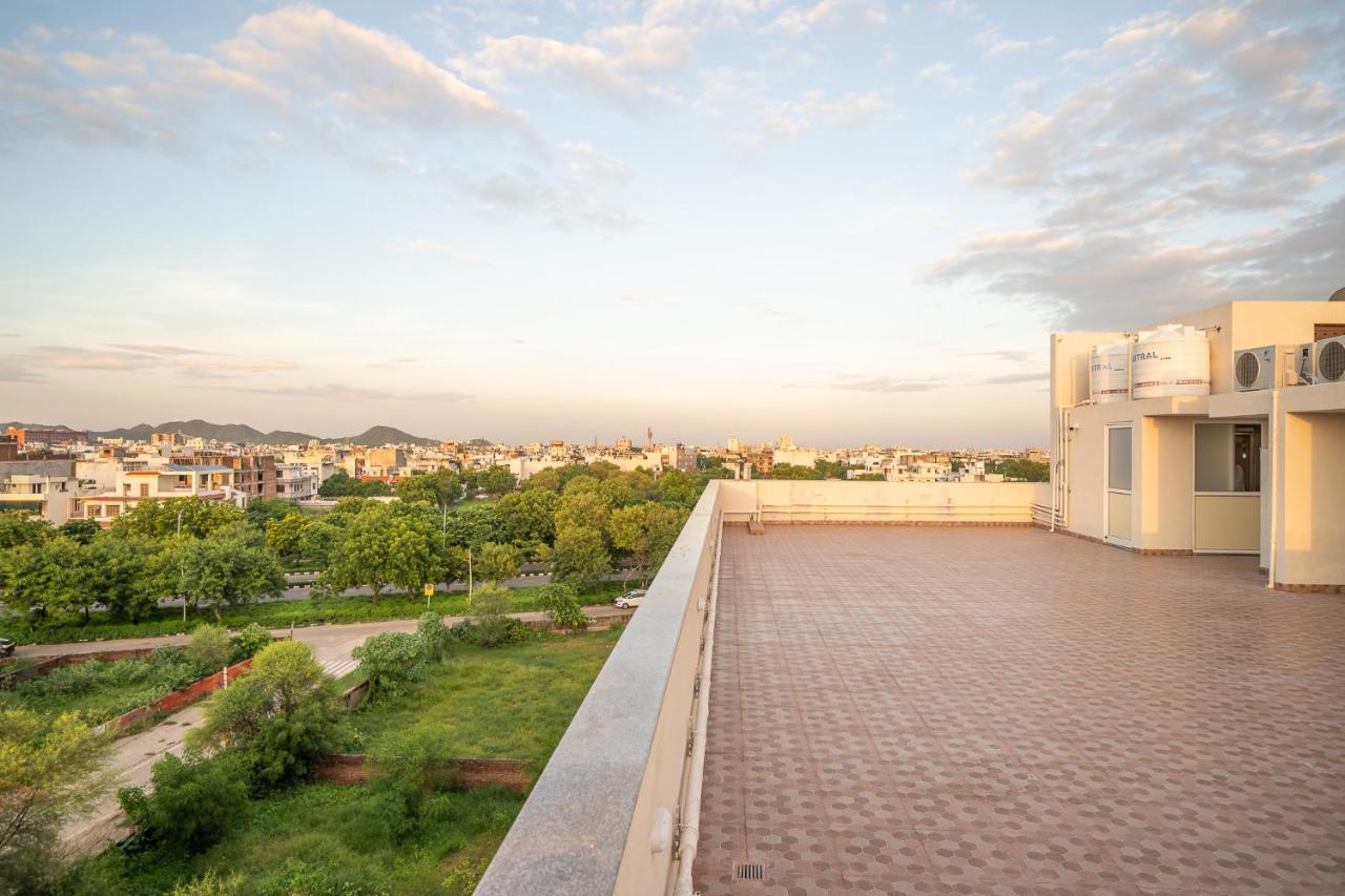 Hotel Sheerha Royal Residency-Near Jaipur Airport Exteriér fotografie