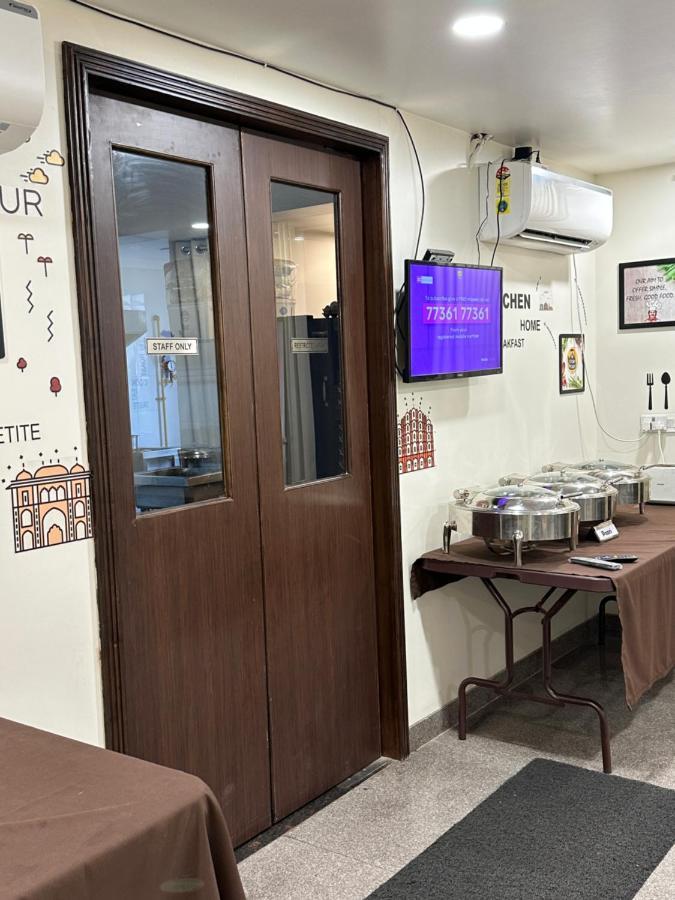 Hotel Sheerha Royal Residency-Near Jaipur Airport Exteriér fotografie